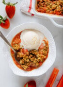 strawberry rhubarb crisp in bowl