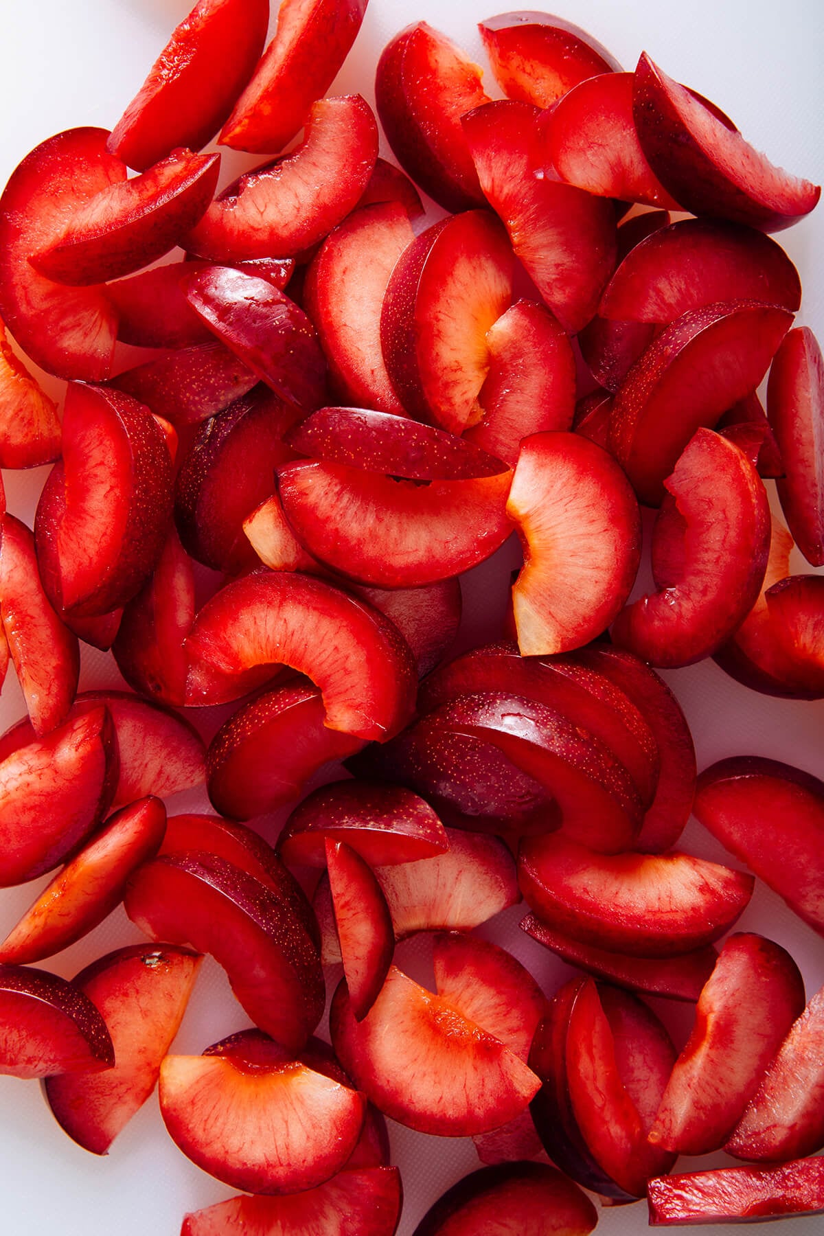 sliced plums