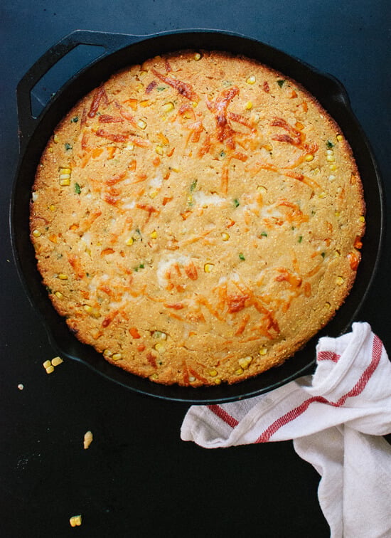 Brown butter, honey, jalapeรฑo and fresh corn cornbread - cookieandkate.com
